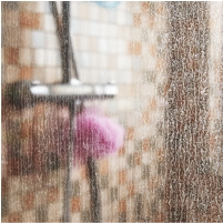 para limpar as portas da cabine de duche