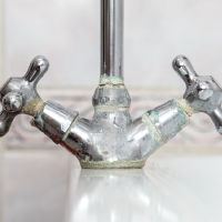 para limpar o lava-loiças e torneiras